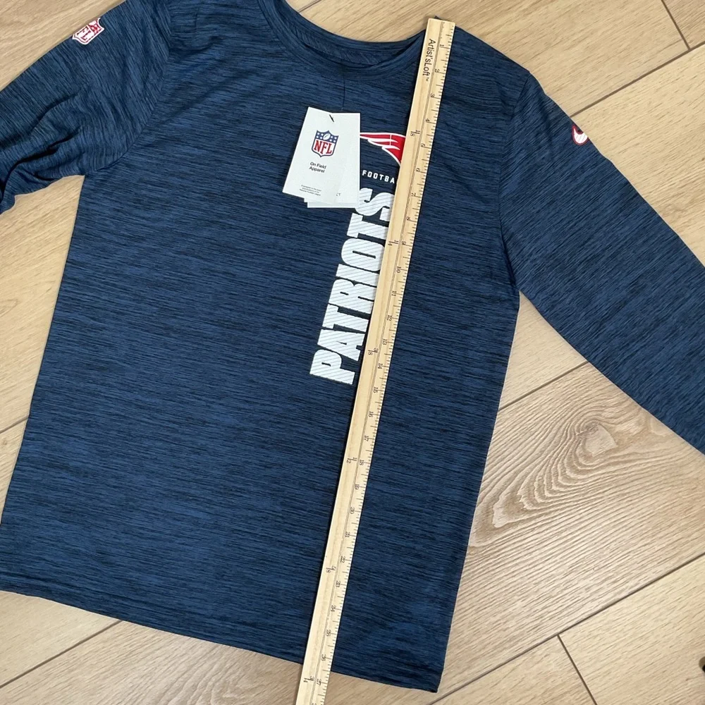 Nike‎ youth New England Patriots on field apparel long sleeve dry fit Tee XL NWT